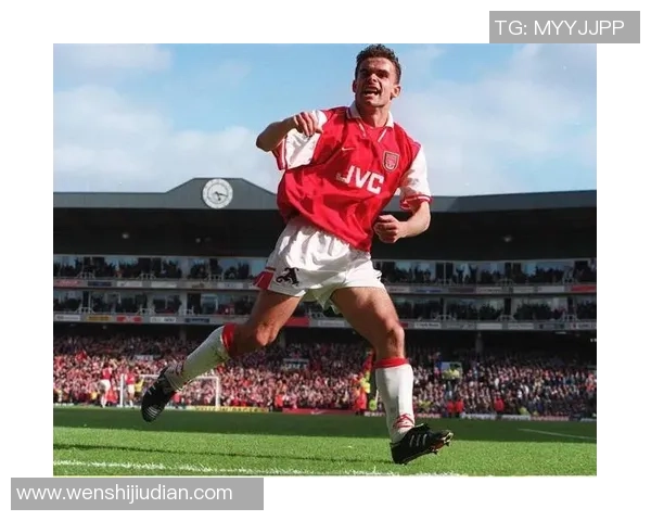 足球明星奥维马斯精彩瞬间回顾与经典图片分享